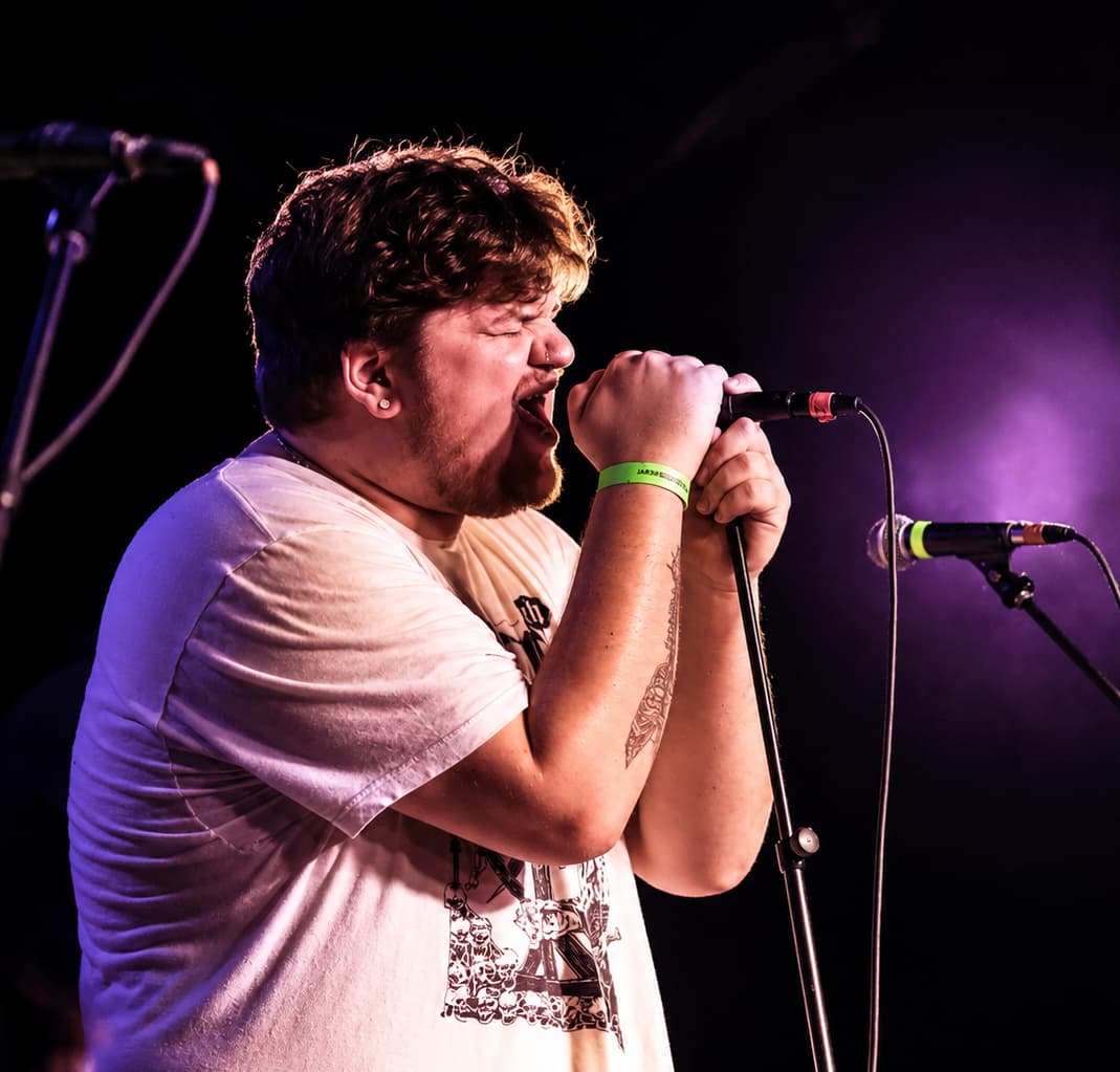Vocalist performing live photographed by Audio Agenda